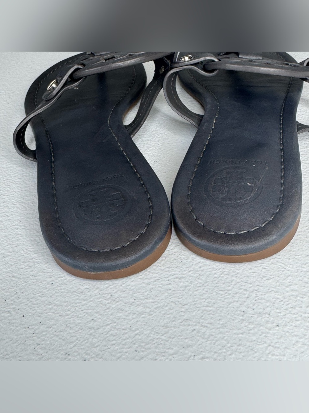 Tory Burch Miller Thong Sandal Gray Size 8 ½ - Picture 3 of 9